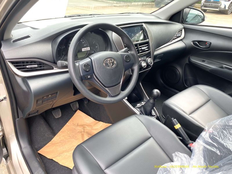 Toyota Vios 1.5E MT 2023 - ghế hành khách phía trước
