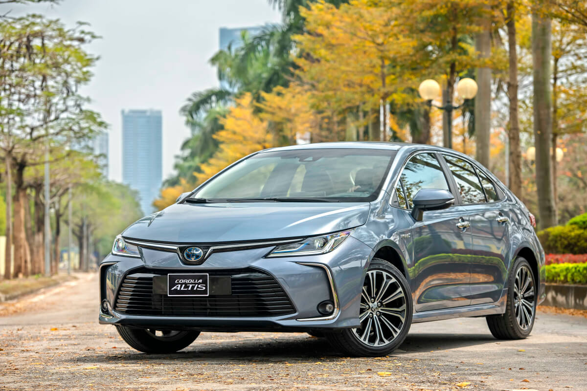 giá altis 1.8g 2025 - Thiết kế đầu xe