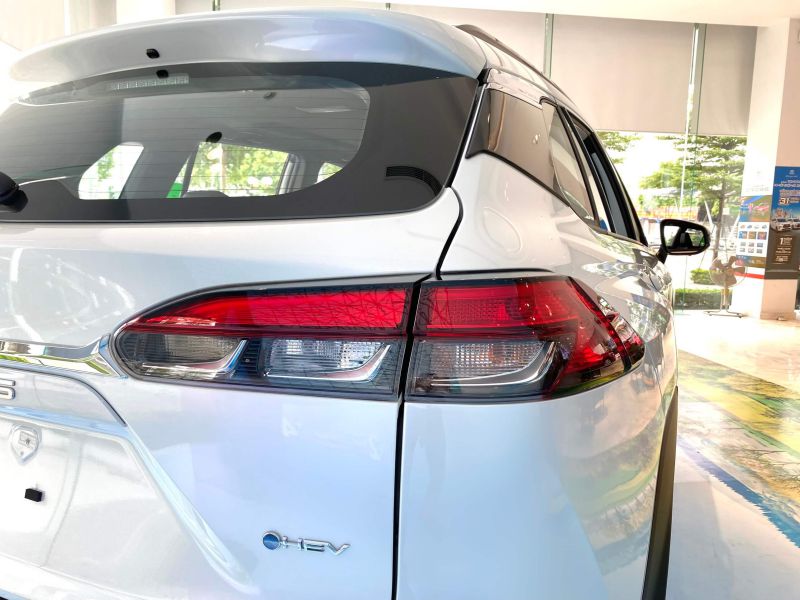 Toyota Corolla Cross 1.8HV Hybrid 2024 - Người tiên phong trong phân khúc áp dụng hệ dẫn đông hybrid tiên tiến